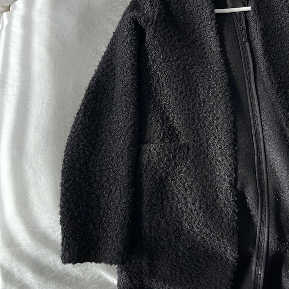 Dynamite: Black Teddy Coat - Picture 4 of 4